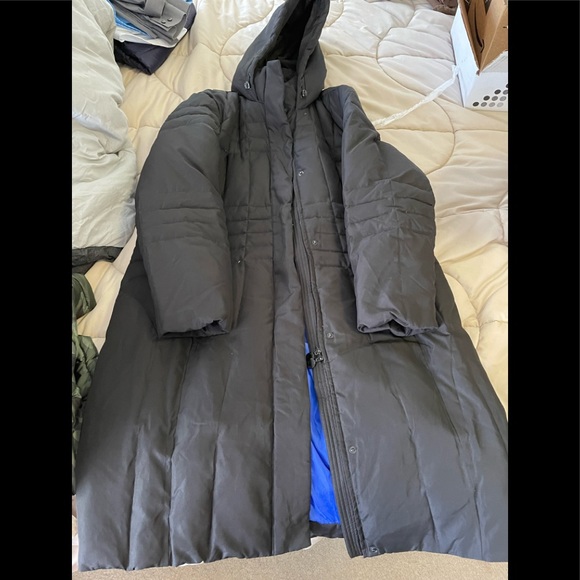 Long Calvin Klein puffer coat. - Picture 1 of 10